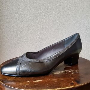 Easy Street Lotus Block Heel Pumps Grey Size 12W NWOT Comfort Dress Shoes